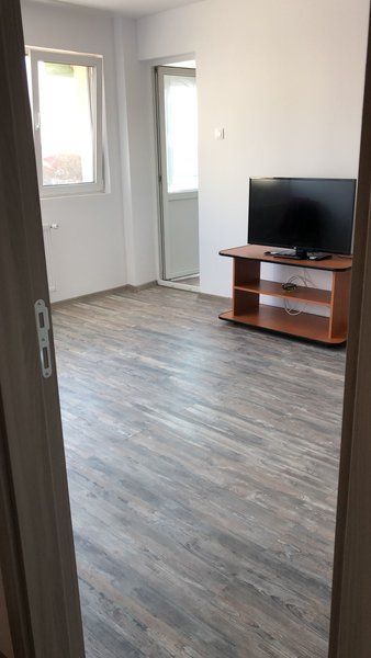 Drumul Taberei, Favorit,